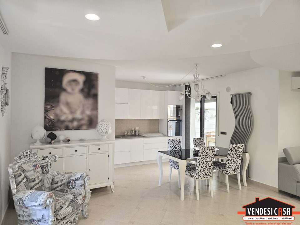 Trilocale in Vendita a Adelfia, 207'000&euro;, 125 m²
