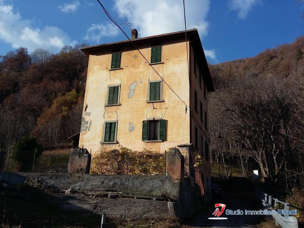 Villa in Vendita