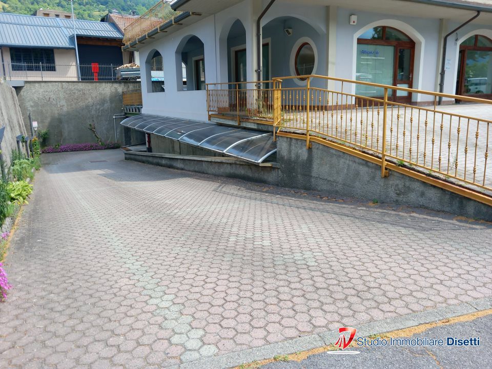 Garage in Vendita