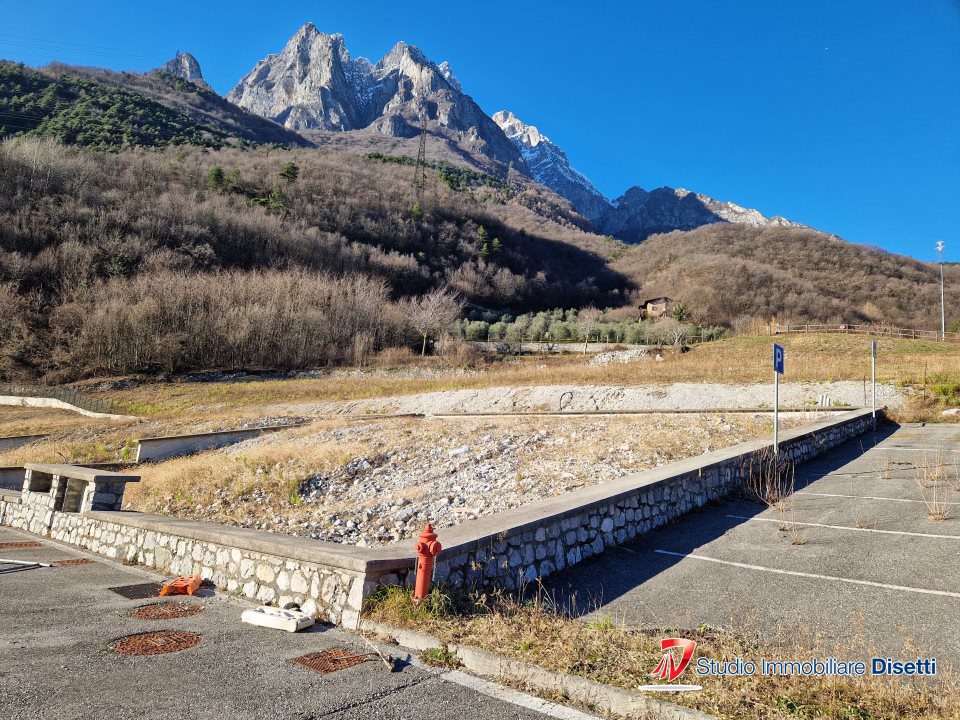 Terreno in Vendita