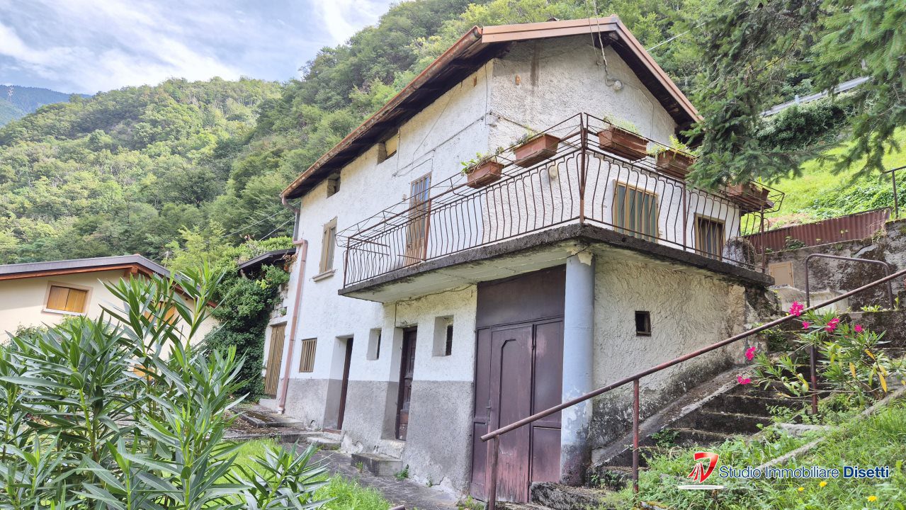 Villa in Vendita