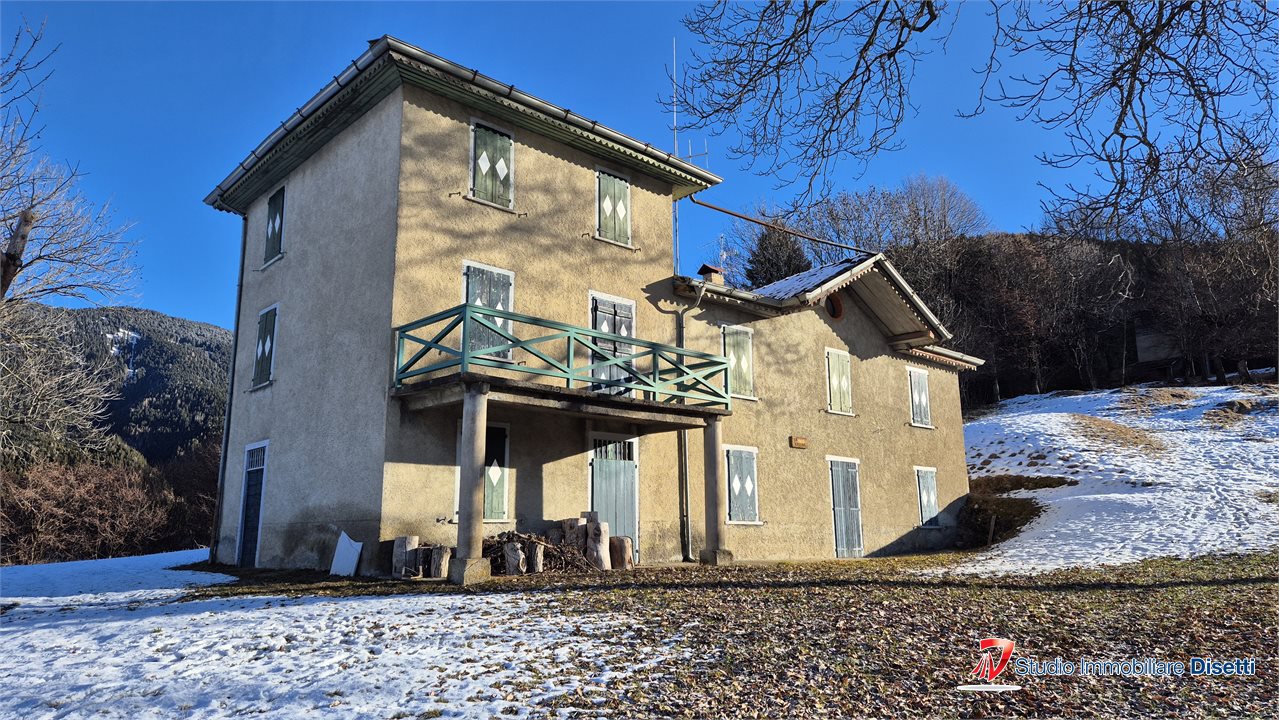 Villa in Vendita