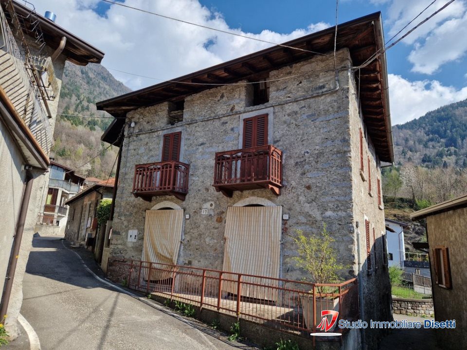 Villa in Vendita
