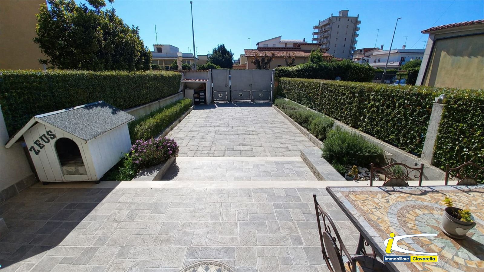 Villa in Vendita