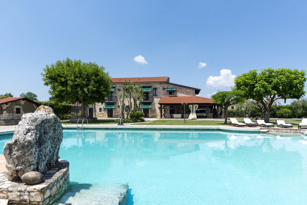 Villa in Vendita