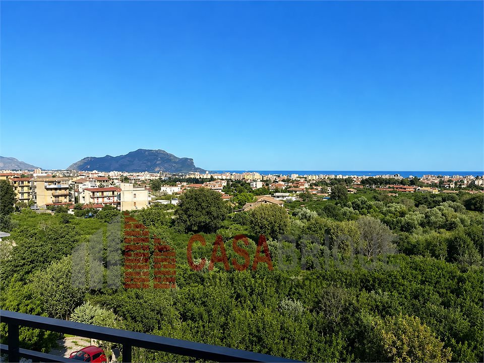 Quadrilocale in Vendita a Palermo, 160'000&euro;, 120 m²