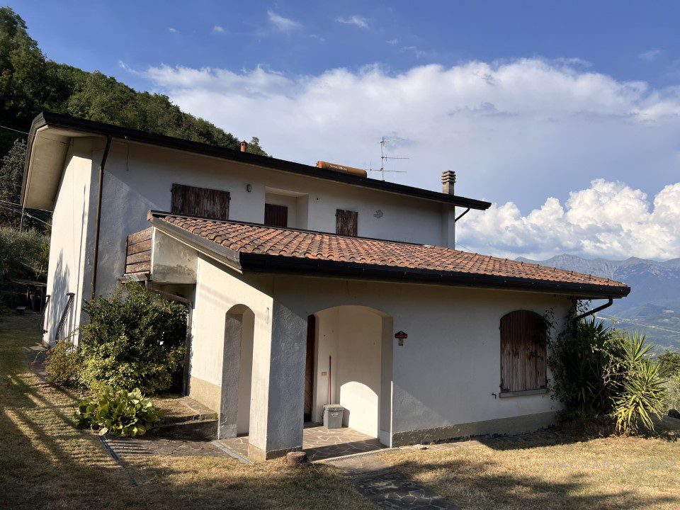 Villa in Vendita