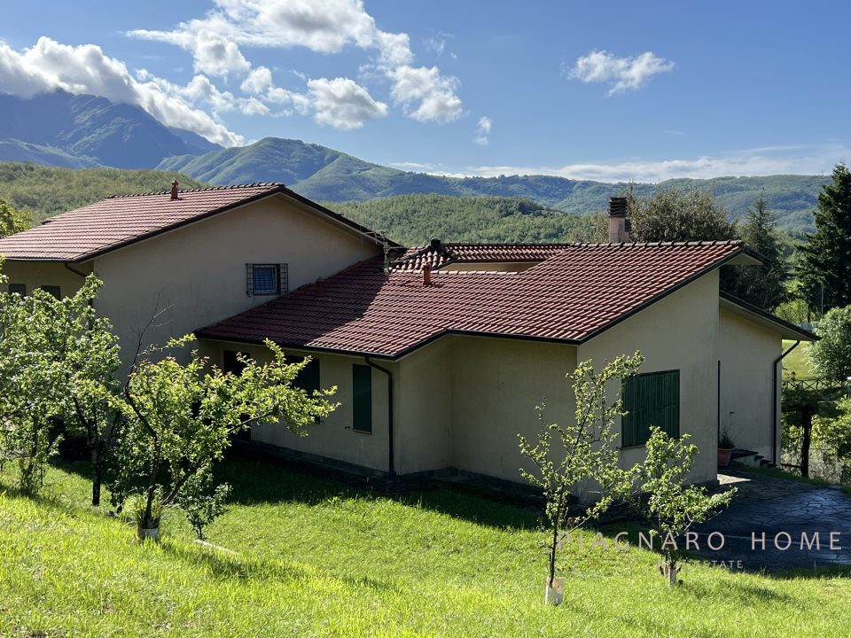 Villa in Vendita
