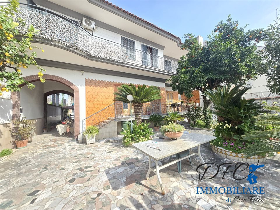 Villa in Vendita