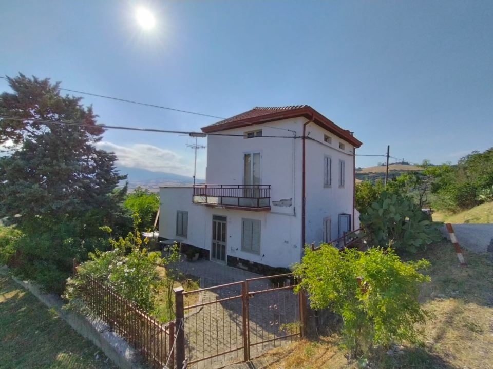 Villa in Vendita