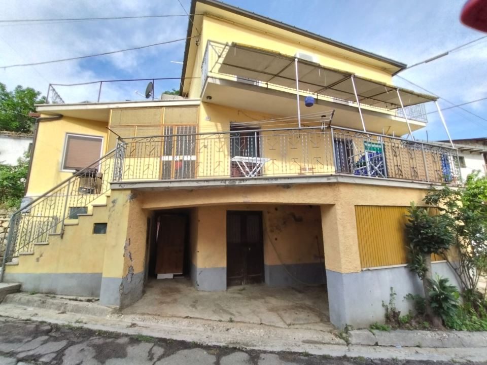 Villa in Vendita