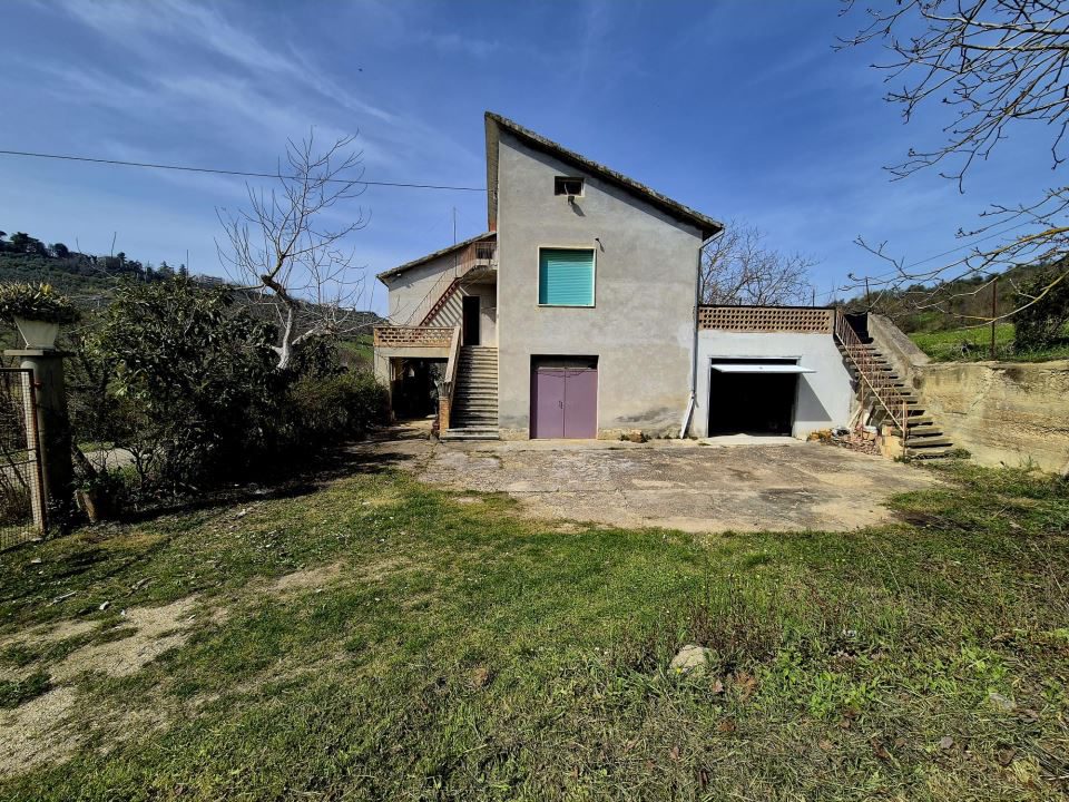 Villa in Vendita