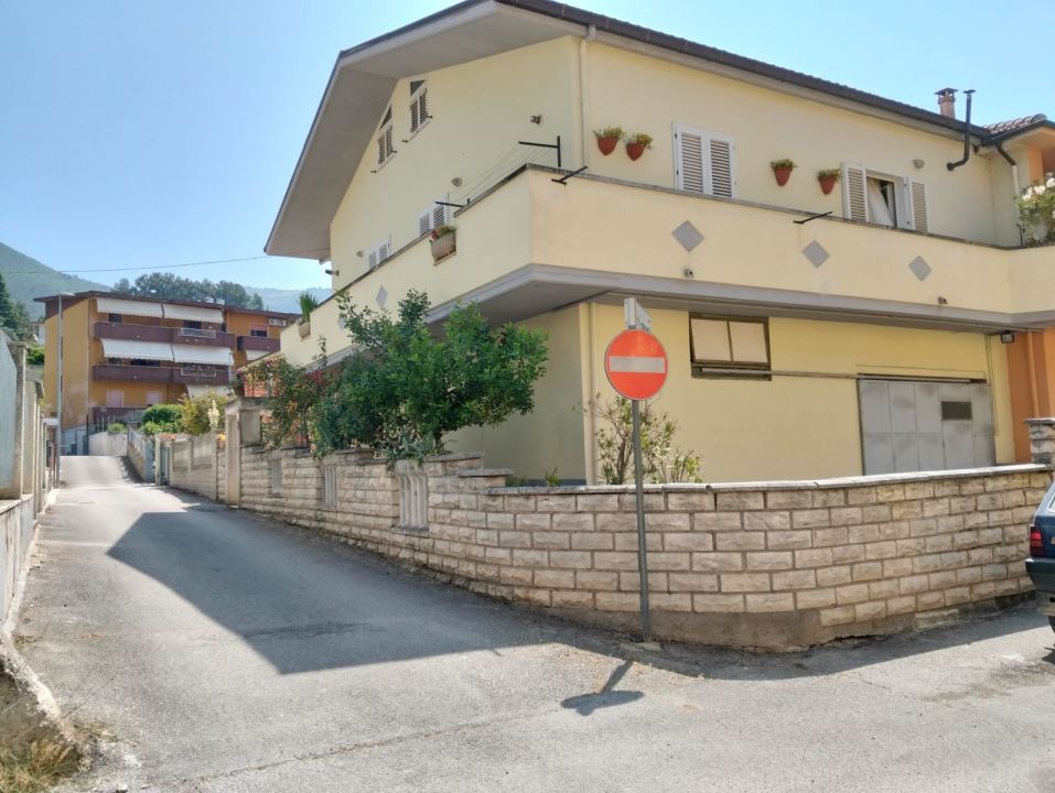 Villa in Vendita