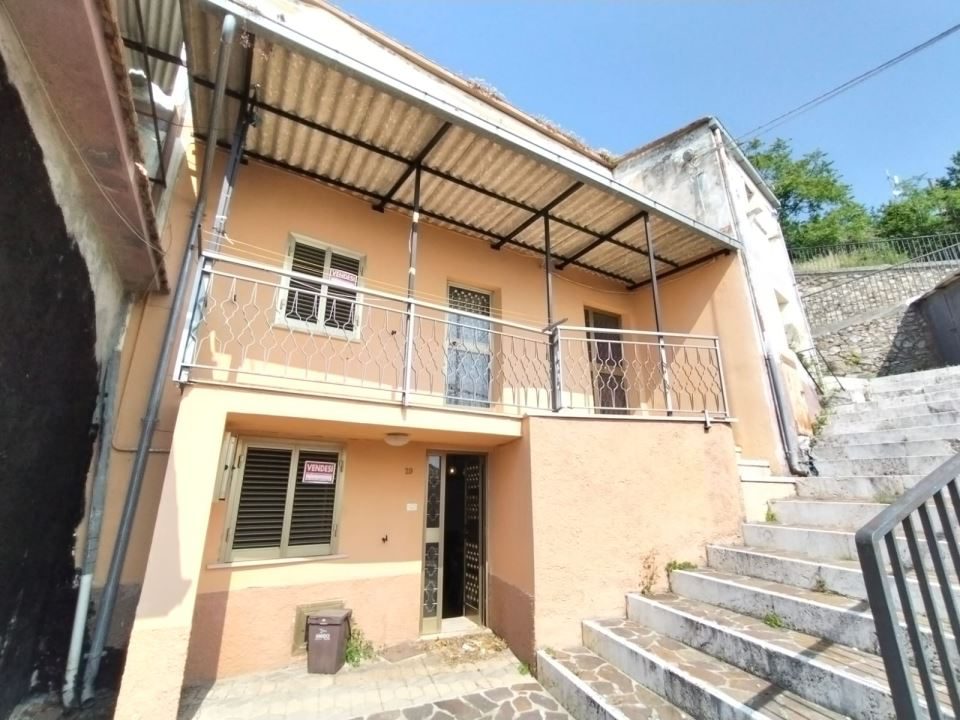 Villa in Vendita