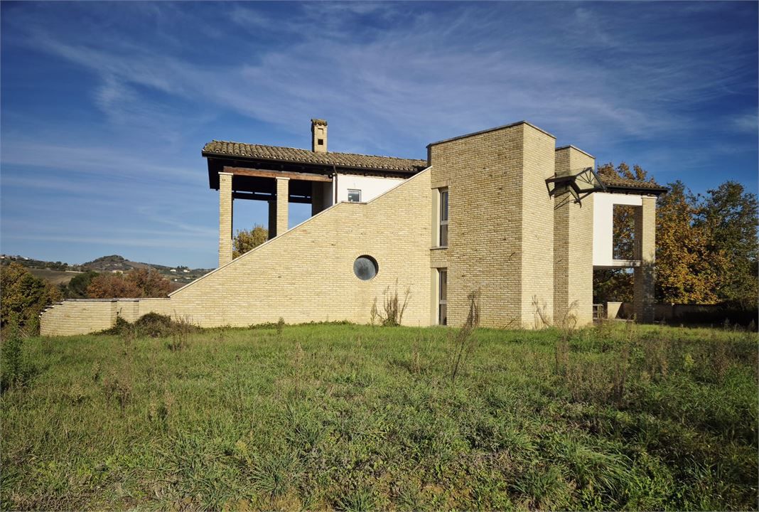 Villa in Vendita