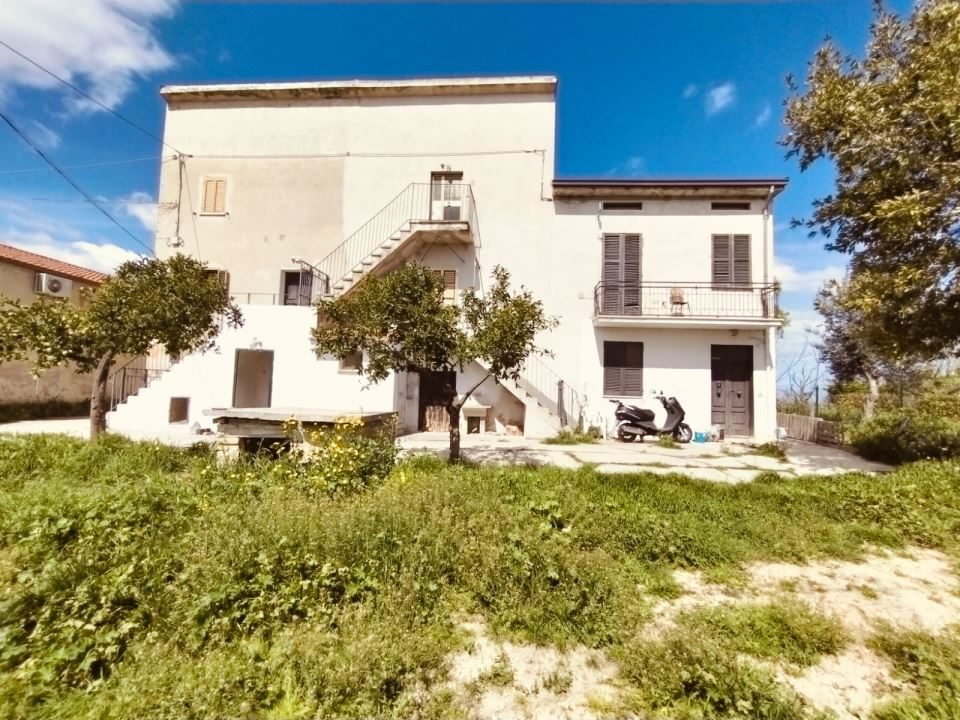 Villa in Vendita