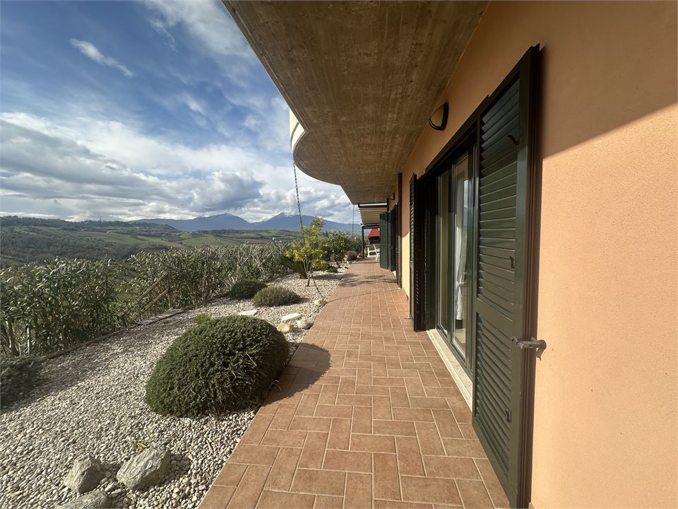 Villa in Vendita