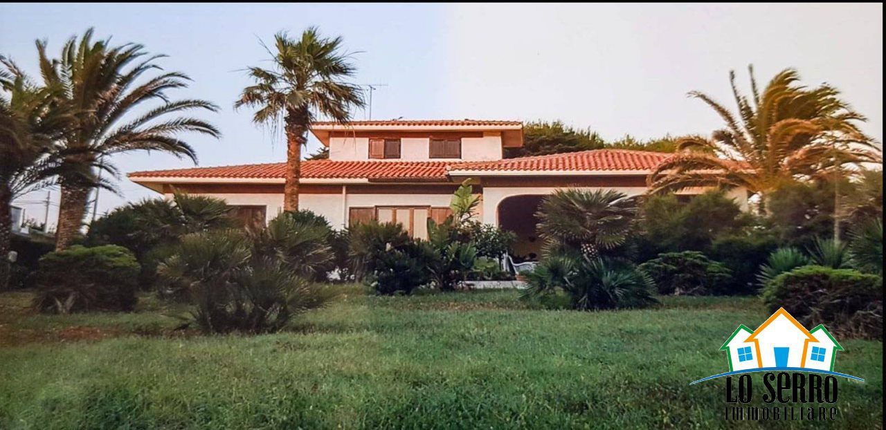 Villa in Vendita