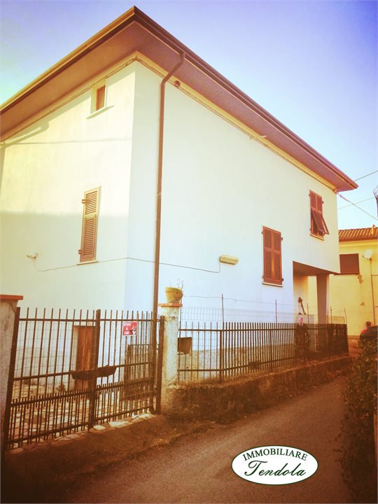 Casa indipendente in vendita a Ortonovo - Casano - foto 1