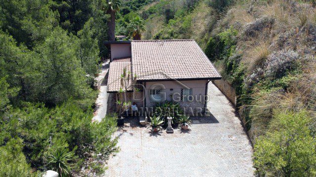 Villa in Vendita